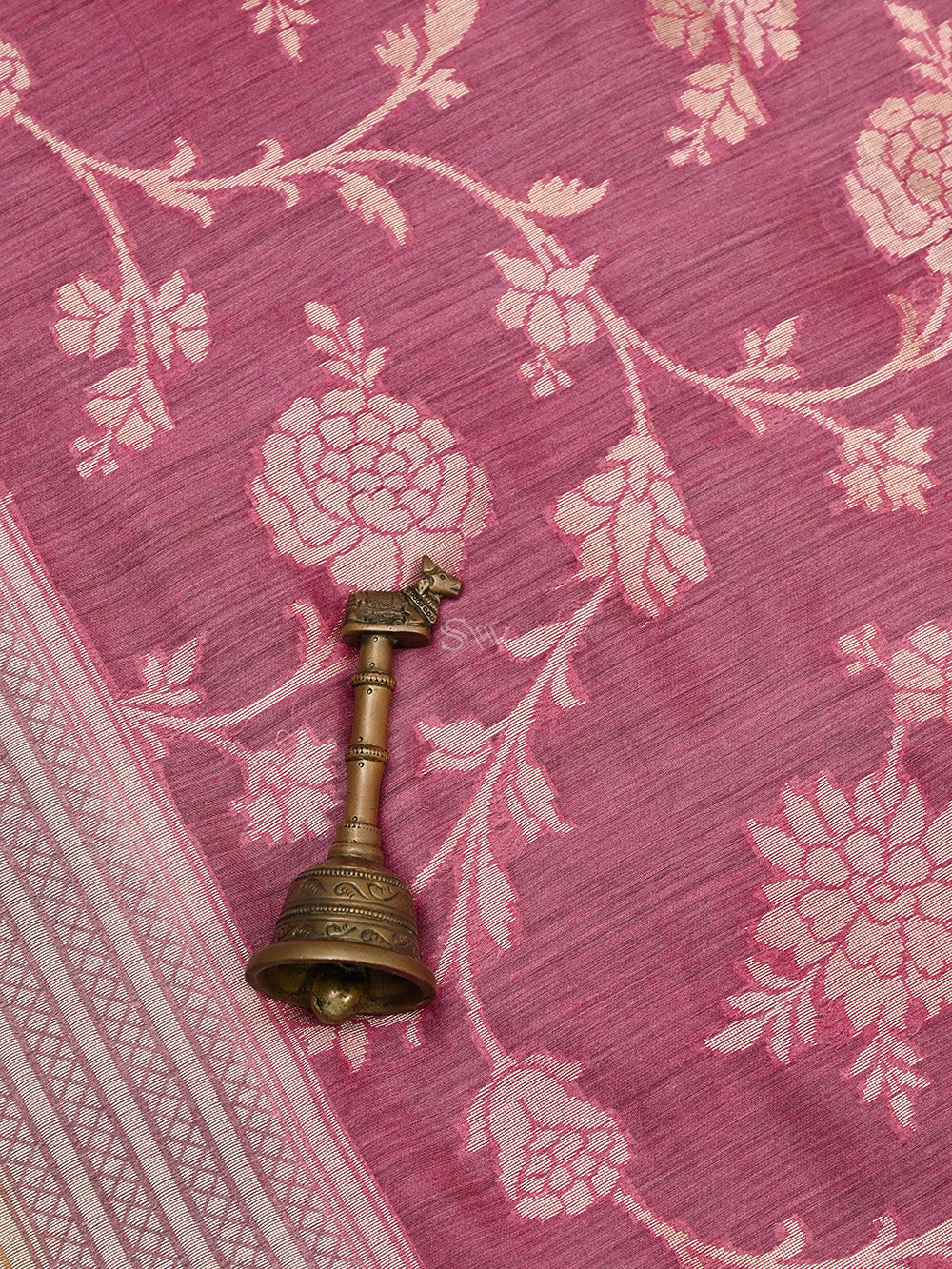 Onion Pink Jaal Moonga Silk Handloom Banarasi Saree - Sacred Weaves