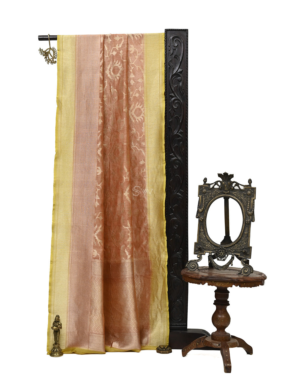 Dusky Pink Jaal Moonga Silk Handloom Banarasi Saree - Sacred Weaves