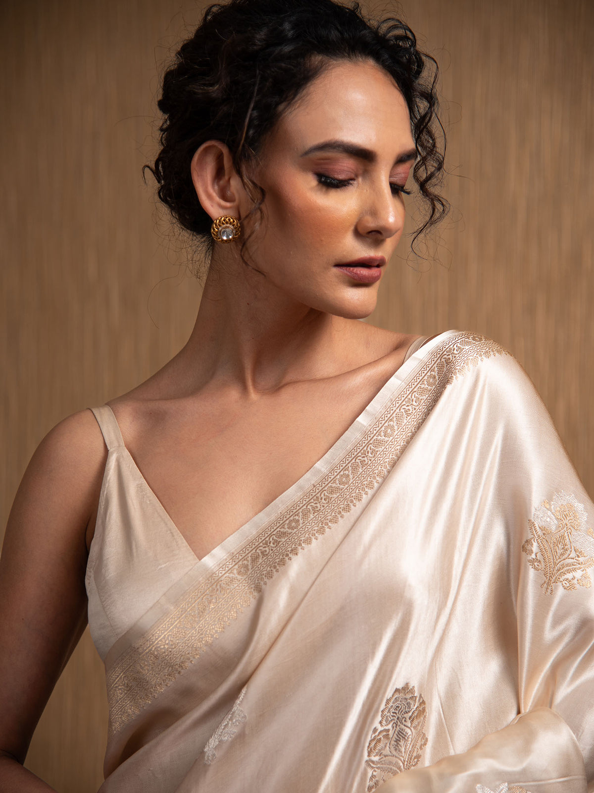 Cream Sona Roopa Boota Satin Silk Handloom Banarasi Saree - Sacred Weaves