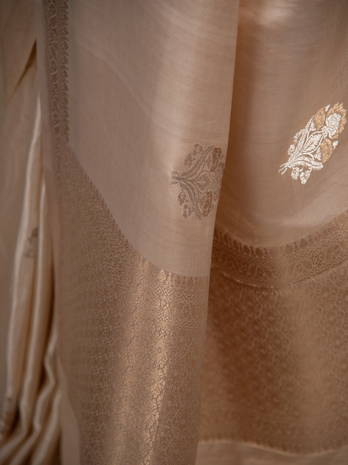 Cream Sona Roopa Boota Satin Silk Handloom Banarasi Saree - Sacred Weaves