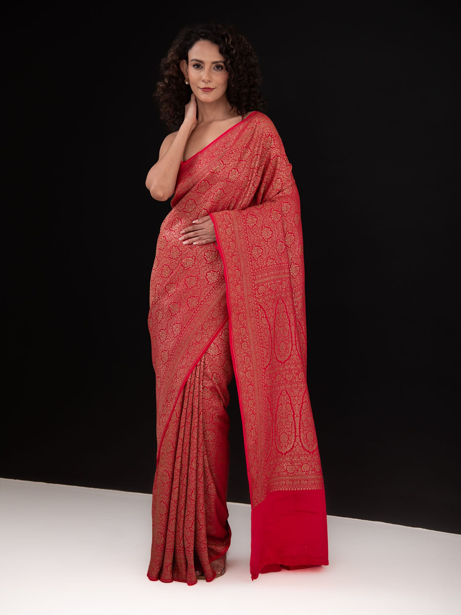 Red Jaal Crepe Silk Handloom Banarasi Saree - Sacred Weaves