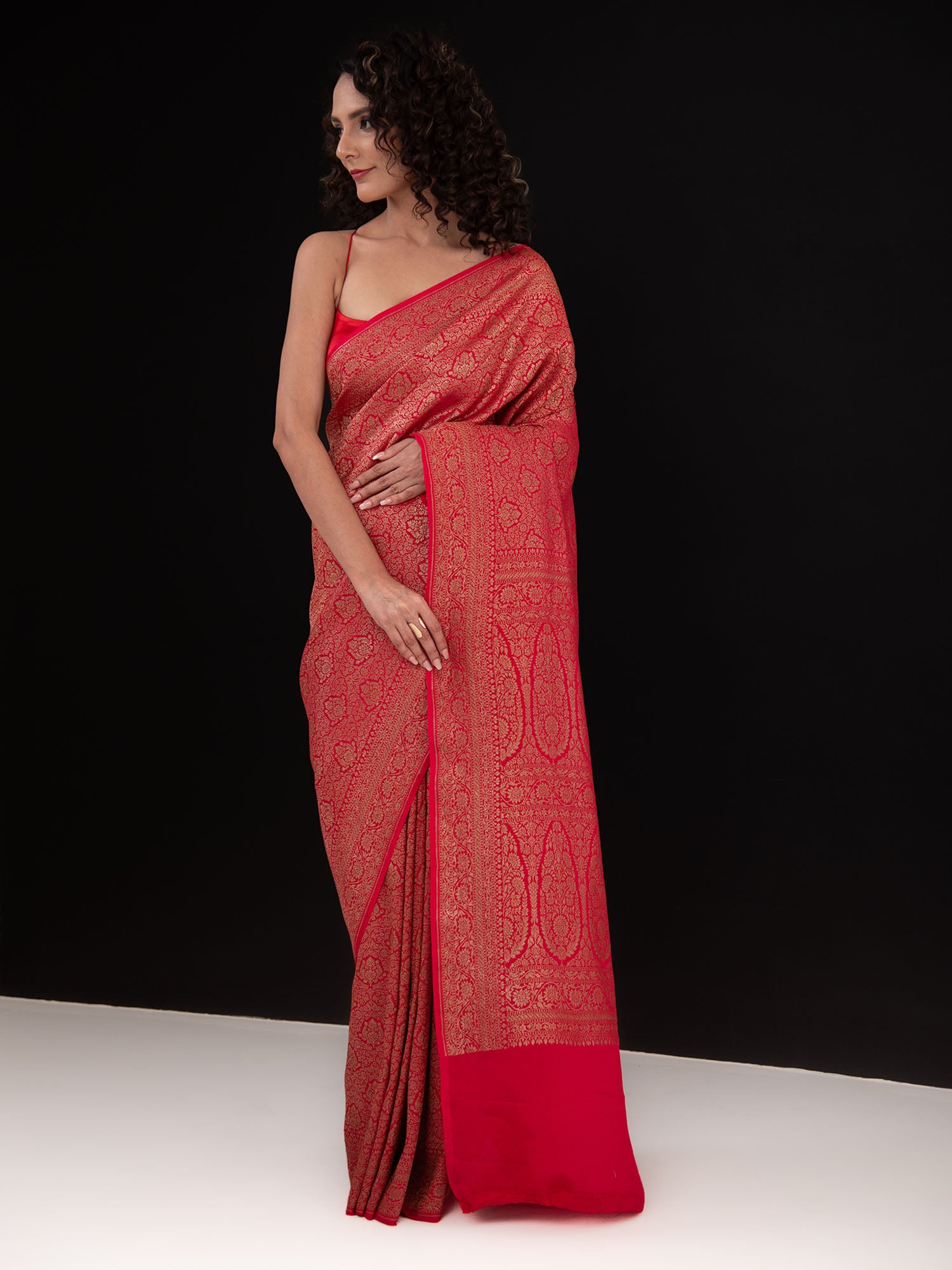 Red Jaal Crepe Silk Handloom Banarasi Saree - Sacred Weaves