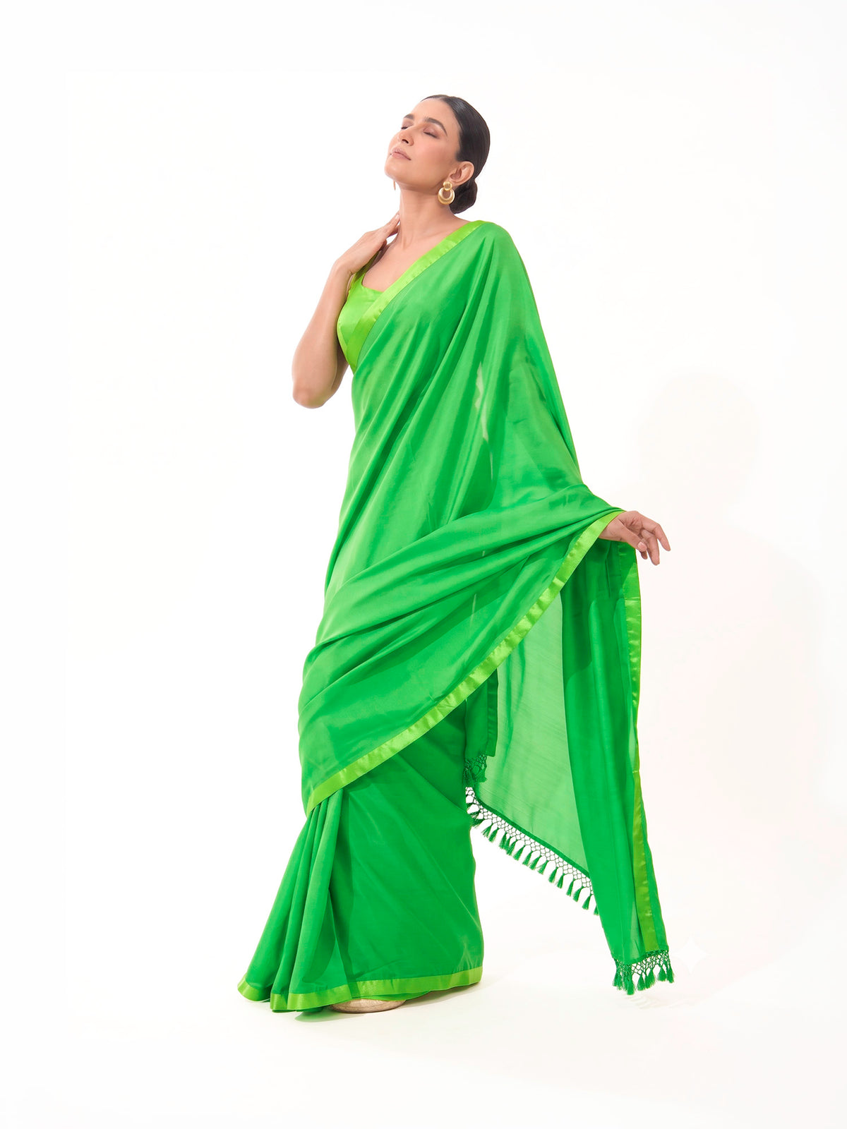 Bright Green Plain Silk Handloom Saree - Sacred Weaves