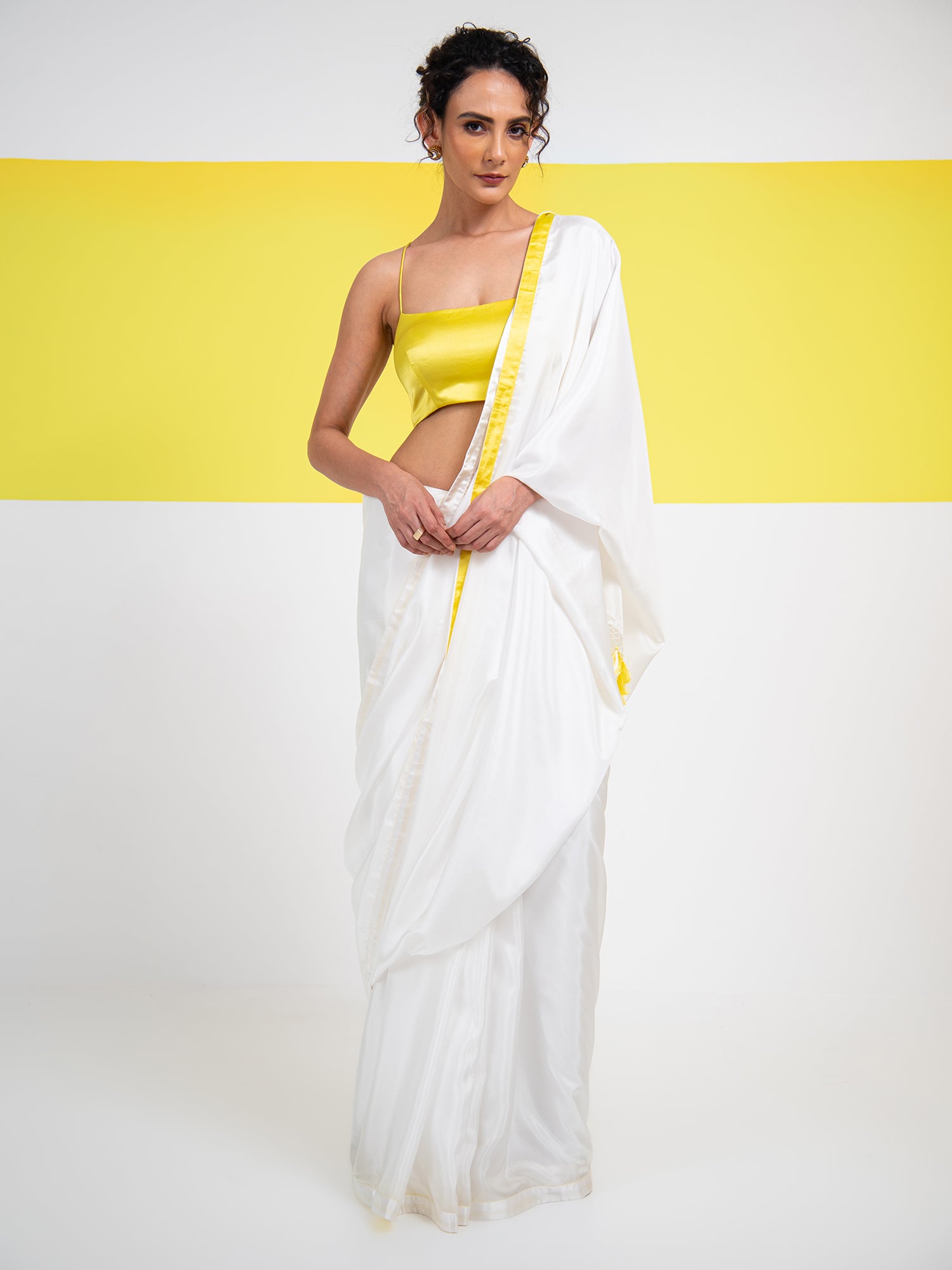White Contrast Plain Silk Handloom Saree - Sacred Weaves