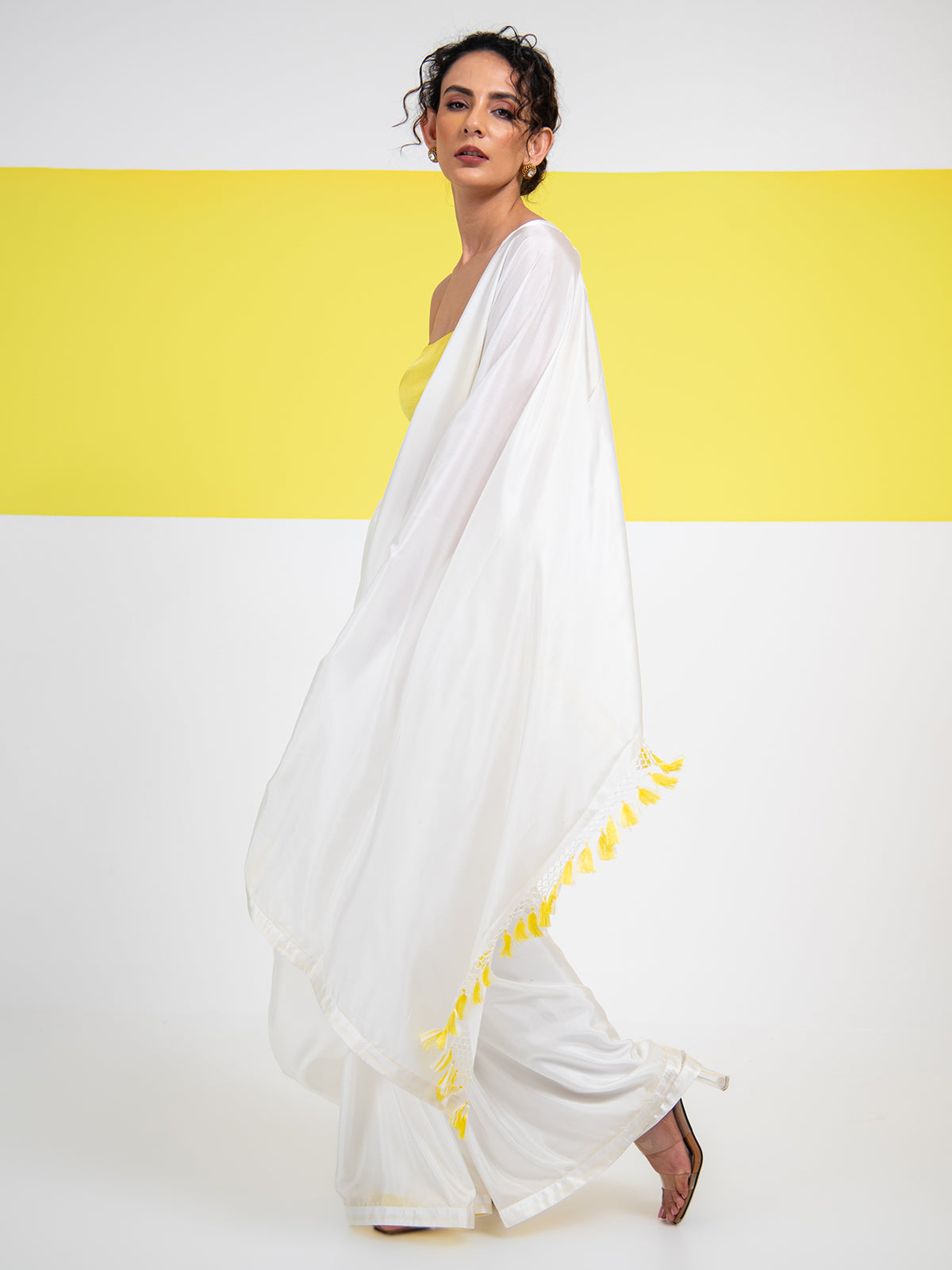 White Contrast Plain Silk Handloom Saree - Sacred Weaves