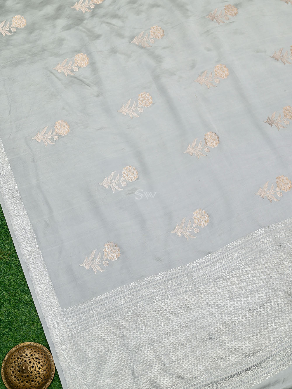 Grey Sona Roopa Boota Satin Silk Handloom Banarasi Saree - Sacred Weaves