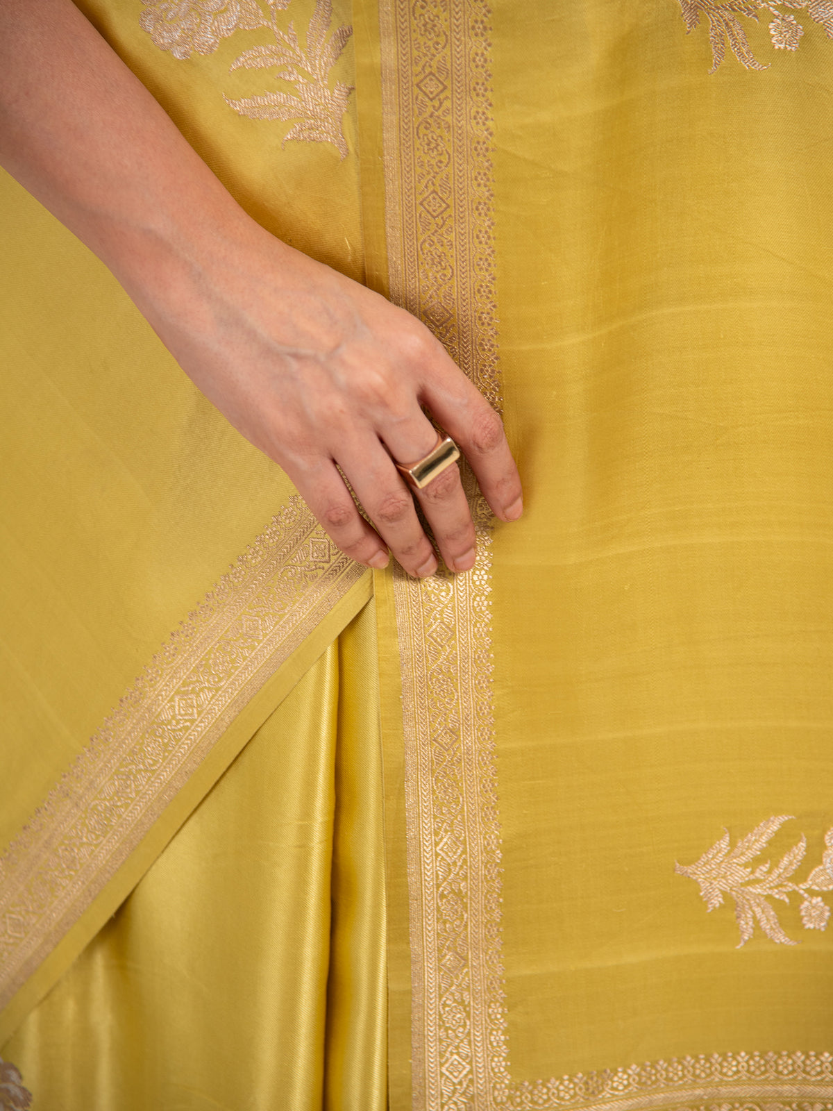 Lime Yellow Sona Roopa Boota Satin Silk Handloom Banarasi Saree - Sacred Weaves