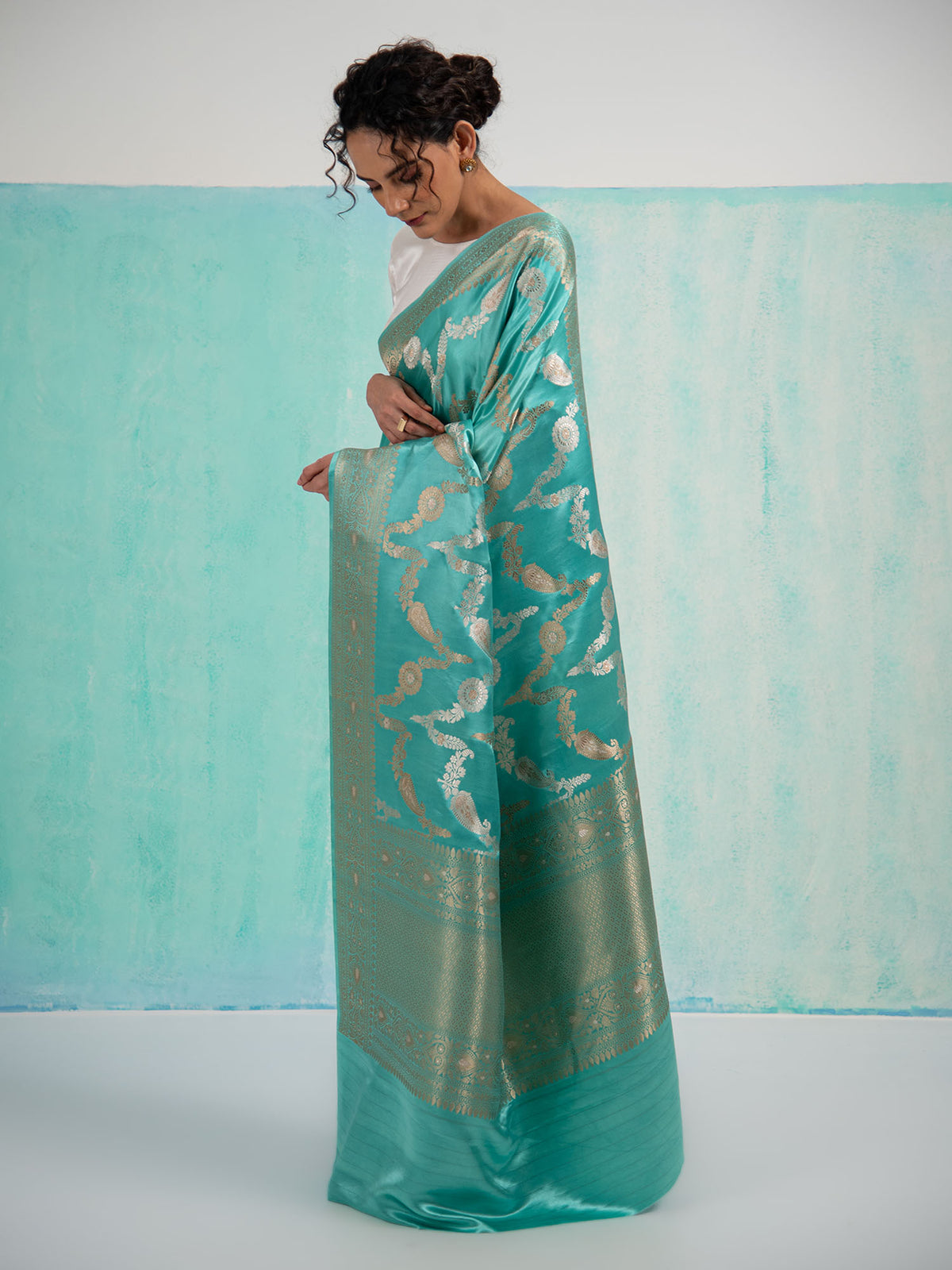 Aqua Green Satin Sona Roopa Jaal Handloom Banarasi Saree - Sacred Weaves