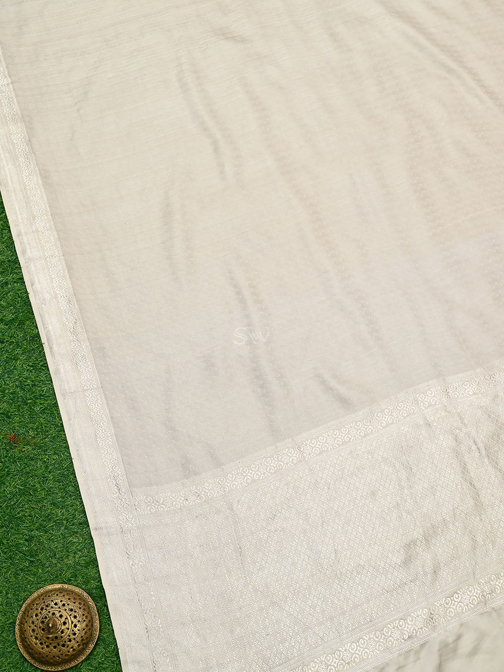Off-White Satin Silk Handloom Banarasi Saree - Sacred Weaves