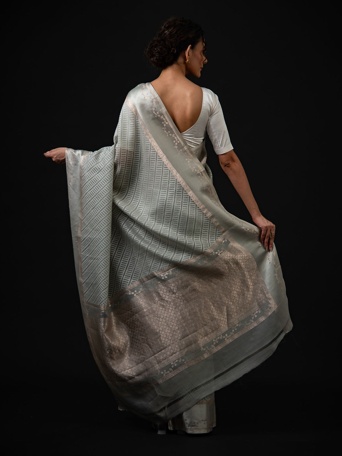 Pastel Grey Organza Handloom Banarasi Saree - Sacred Weaves