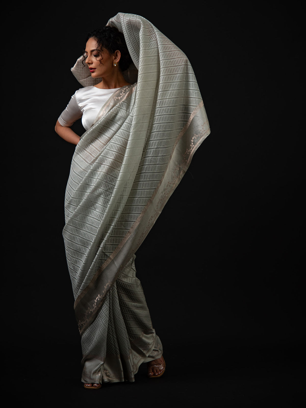 Pastel Grey Organza Handloom Banarasi Saree - Sacred Weaves