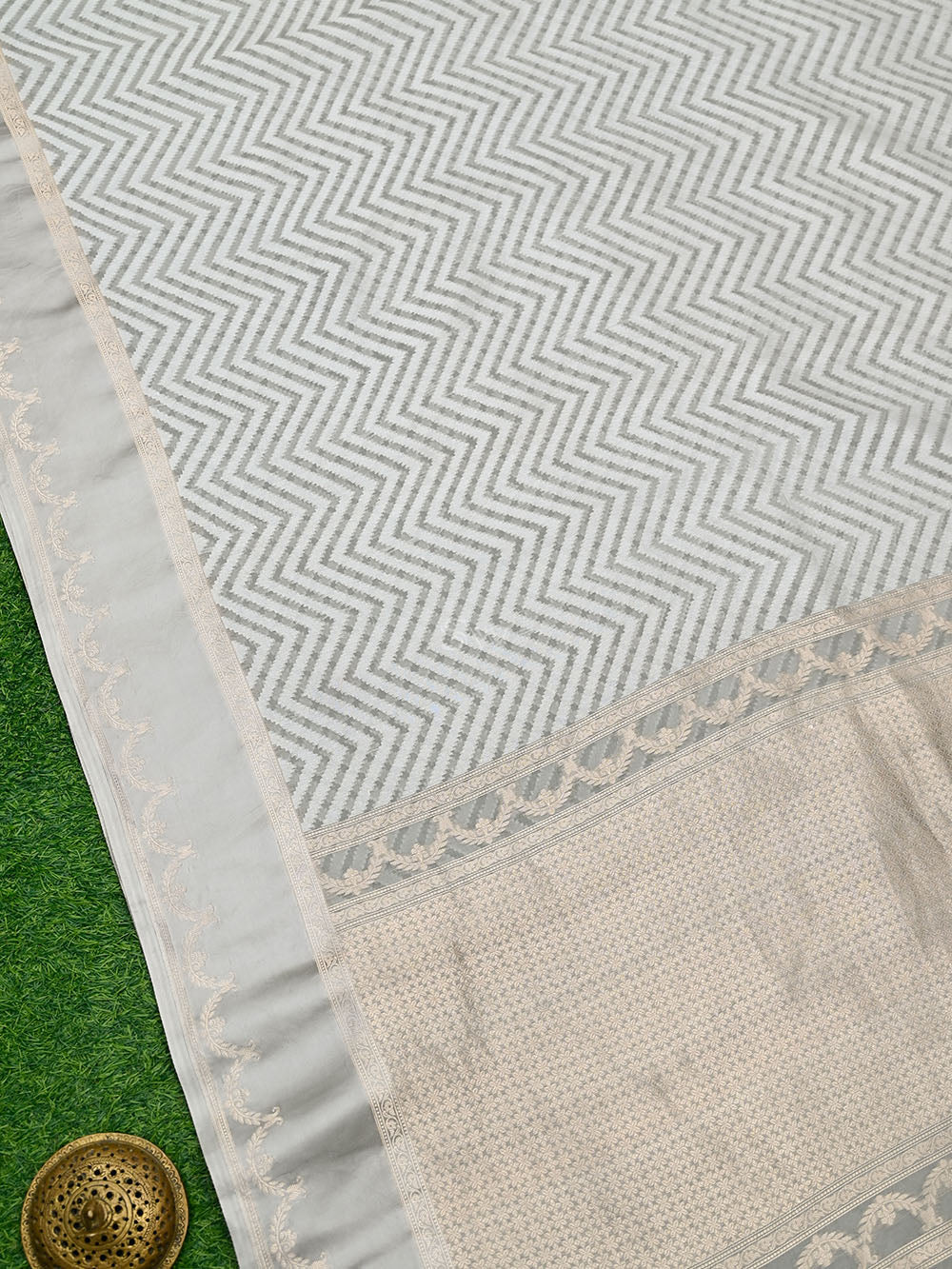 Pastel Grey Organza Handloom Banarasi Saree - Sacred Weaves