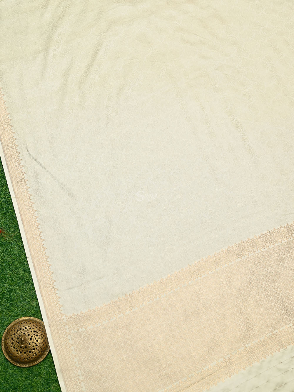 Cream Satin Silk Handloom Banarasi Saree - Sacred Weaves