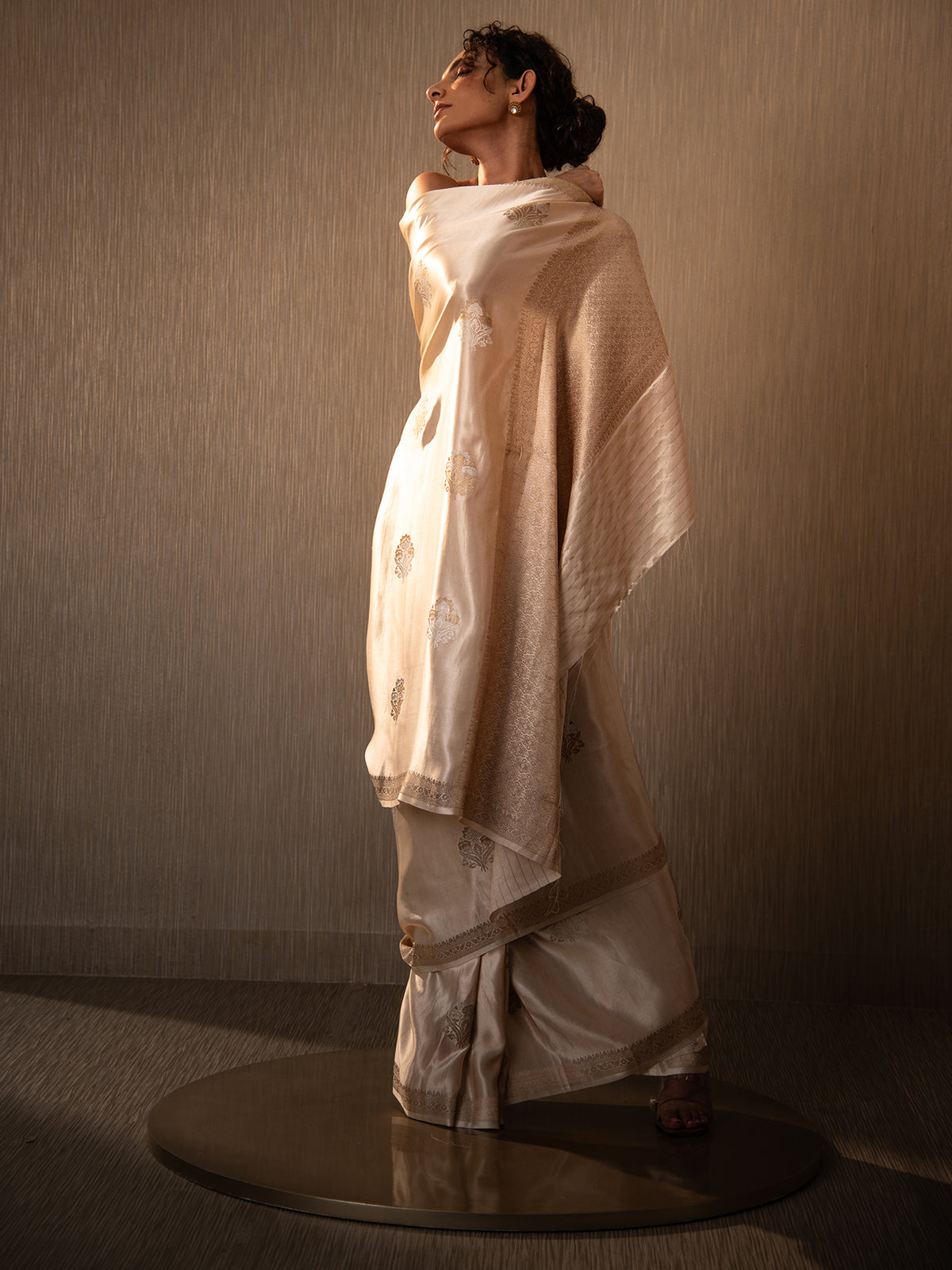 Cream Sona Roopa Boota Satin Silk Handloom Banarasi Saree - Sacred Weaves
