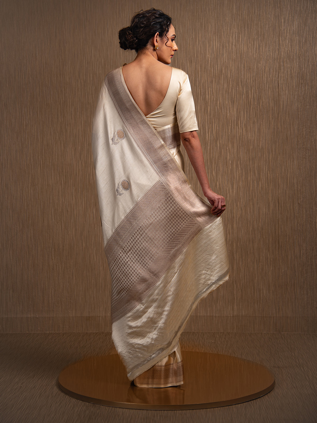 Cream Sona Roopa Boota Satin Silk Handloom Banarasi Saree - Sacred Weaves