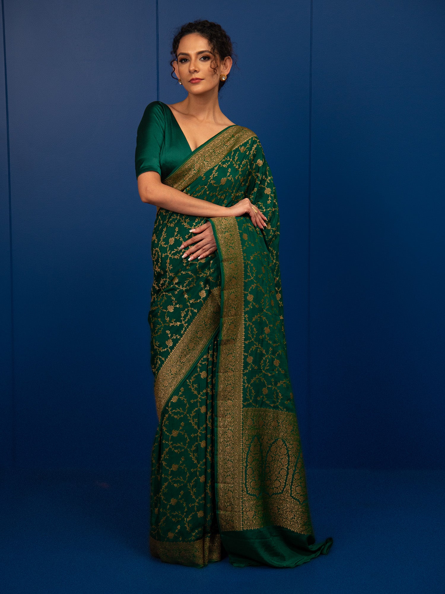 Dark Green Jaal Crepe Silk Handloom Banarasi Saree - Sacred Weaves