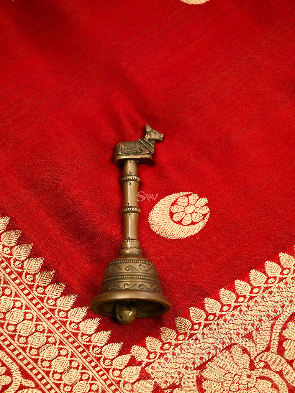 Red Booti Katan Silk Handloom Banarasi Saree - Sacred Weaves