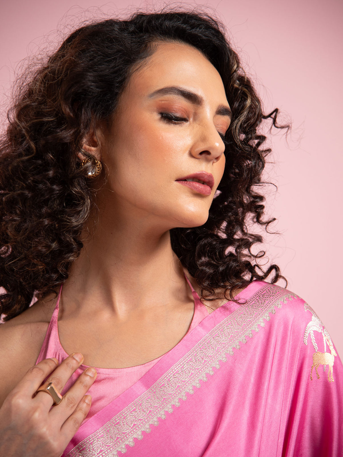 Pink Shikargah Boota Satin Silk Handloom Banarasi Saree - Sacred Weaves