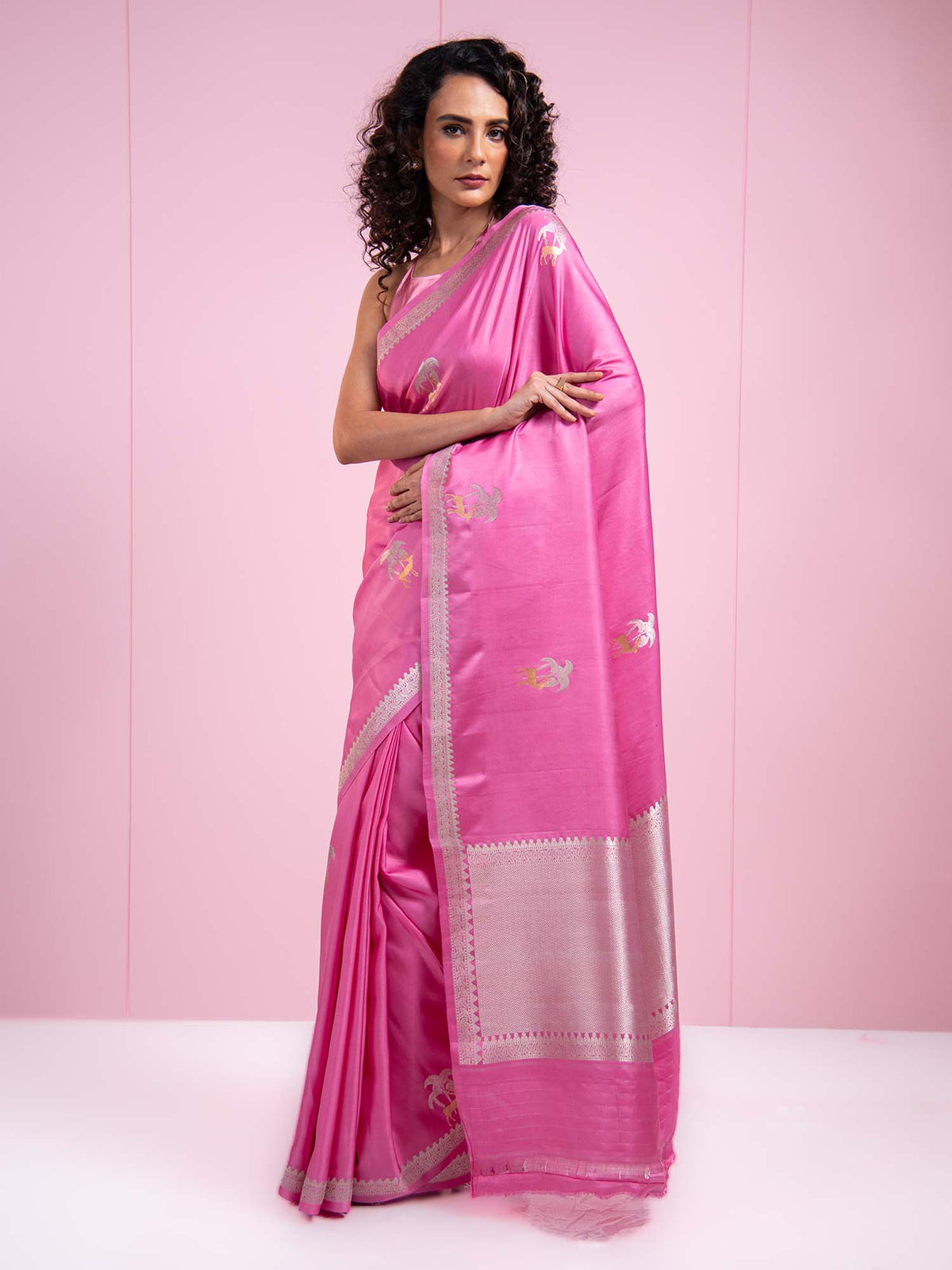Pink Shikargah Boota Satin Silk Handloom Banarasi Saree - Sacred Weaves