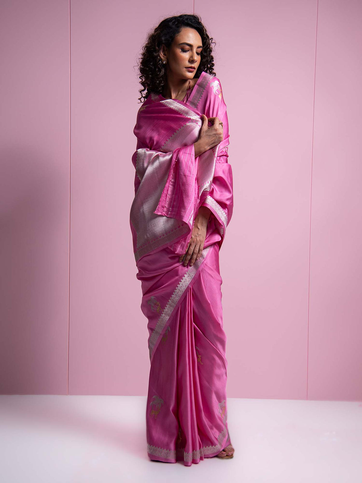 Pink Shikargah Boota Satin Silk Handloom Banarasi Saree - Sacred Weaves