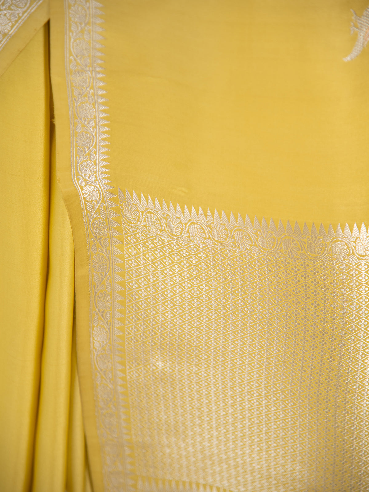 Lime Yellow Shikargah Boota Satin Silk Handloom Banarasi Saree - Sacred Weaves