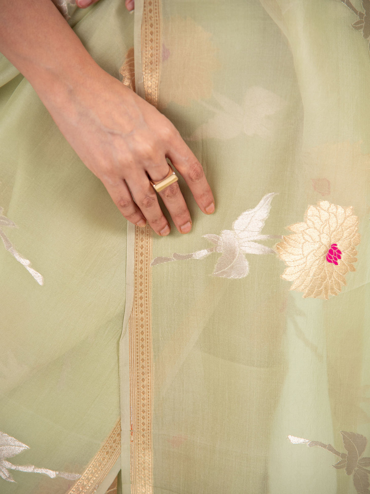 Pastel Pista Green Boota Organza Handloom Banarasi Saree - Sacred Weaves