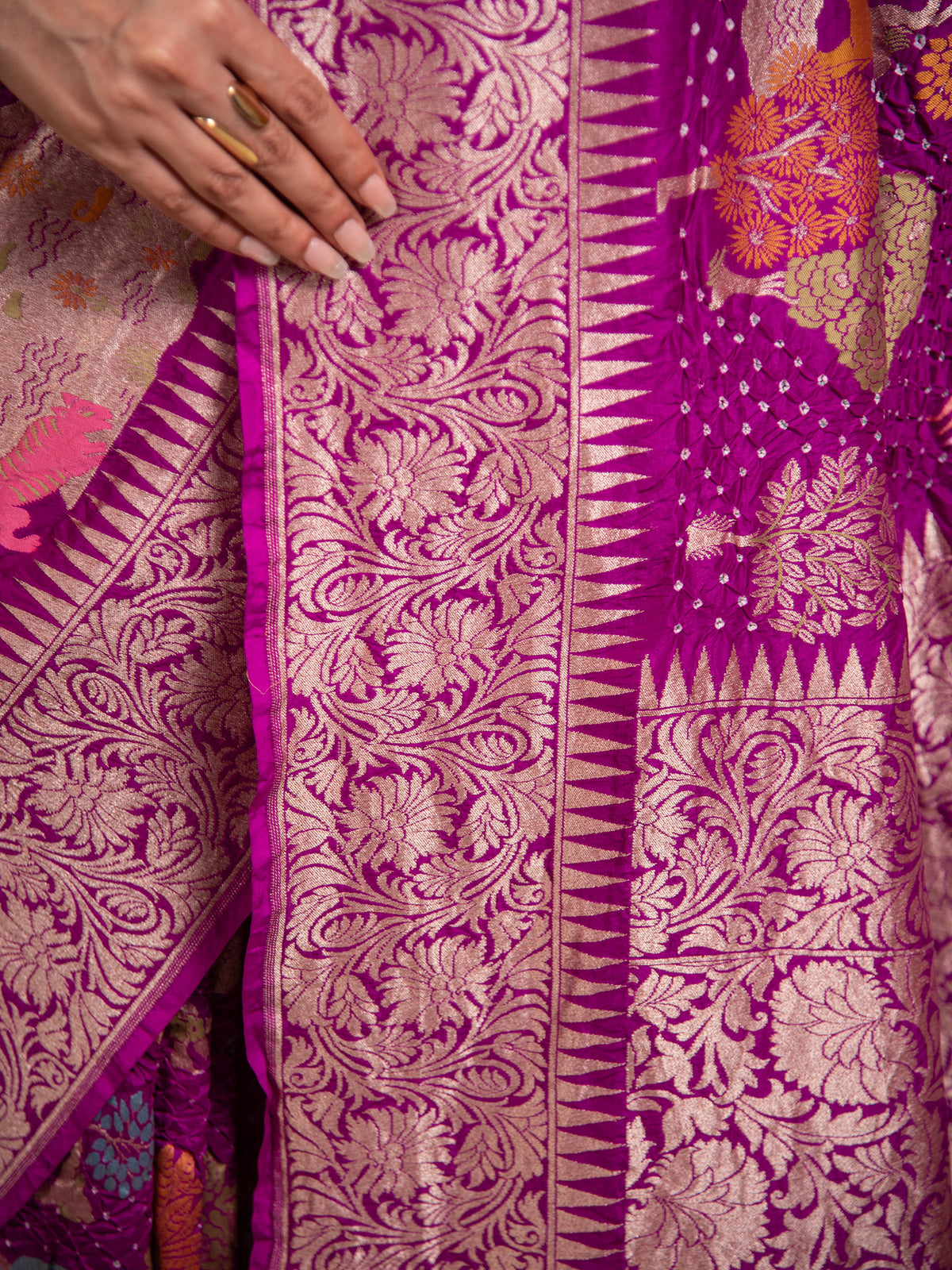 Dark Magenta Meenakari Bandhani Silk Handloom Banarasi Saree - Sacred Weaves