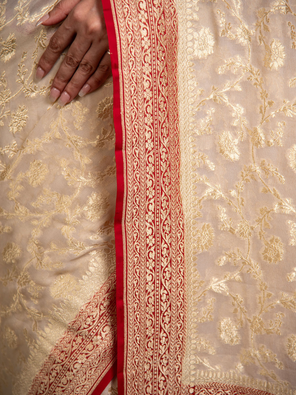 Off-White Jaal Khaddi Georgette Handloom Banarasi Saree
