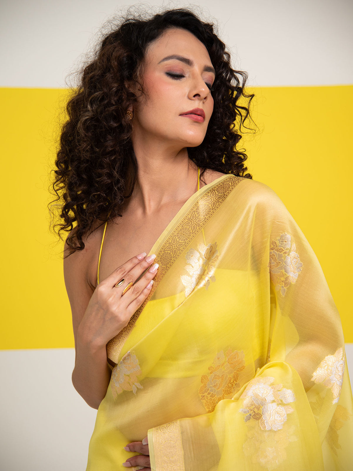 Lemon Yellow Boota Organza Handloom Banarasi Saree - Sacred Weaves