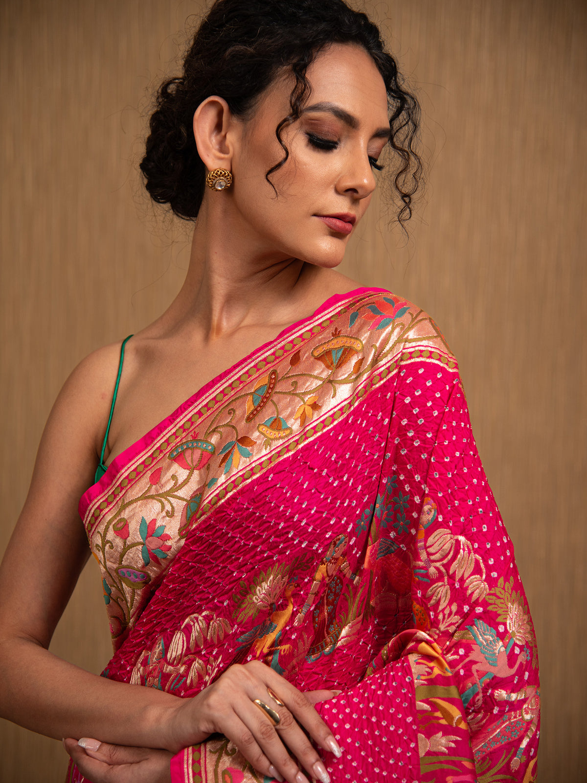 Magenta Meenakari Bandhani Silk Handloom Banarasi Saree