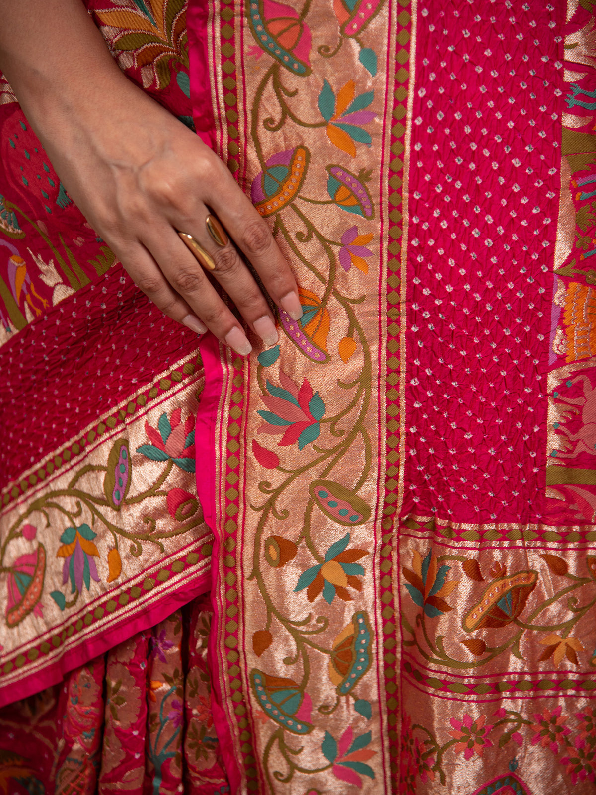 Magenta Meenakari Bandhani Silk Handloom Banarasi Saree