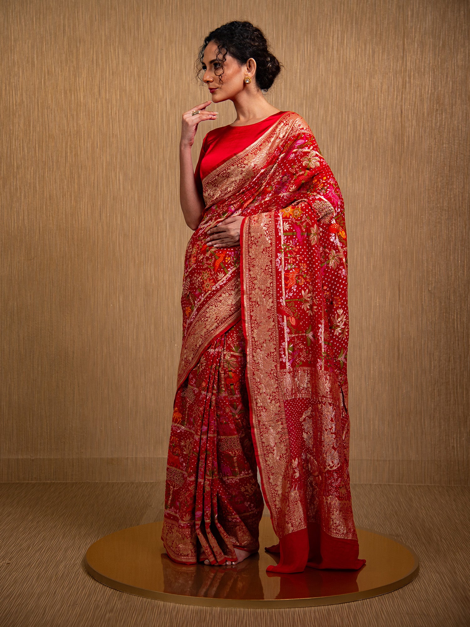 Red Meenakari Bandhani Silk Handloom Banarasi Saree - undefined