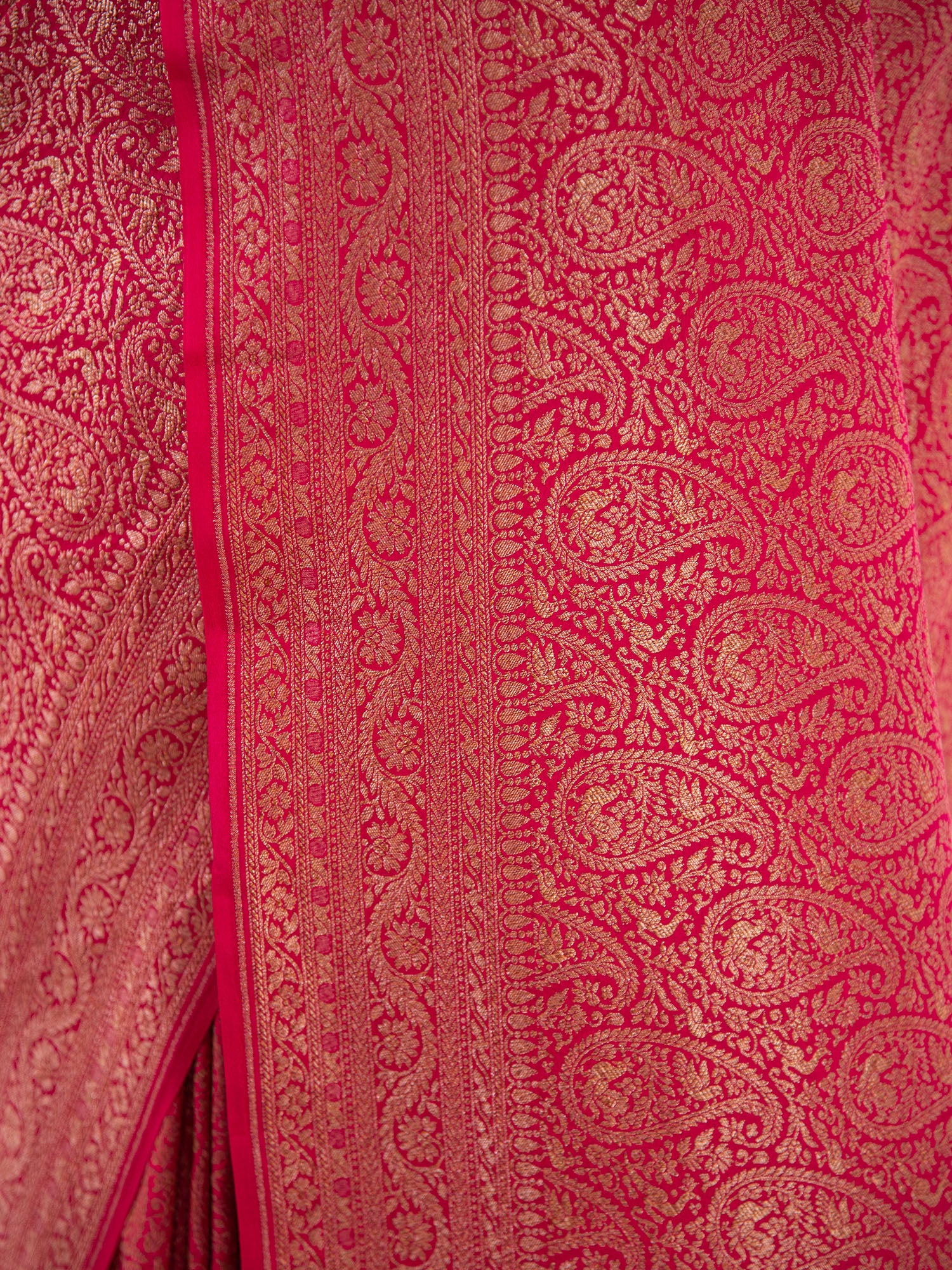 Magenta Jaal Crepe Silk Handloom Banarasi Saree - Sacred Weaves
