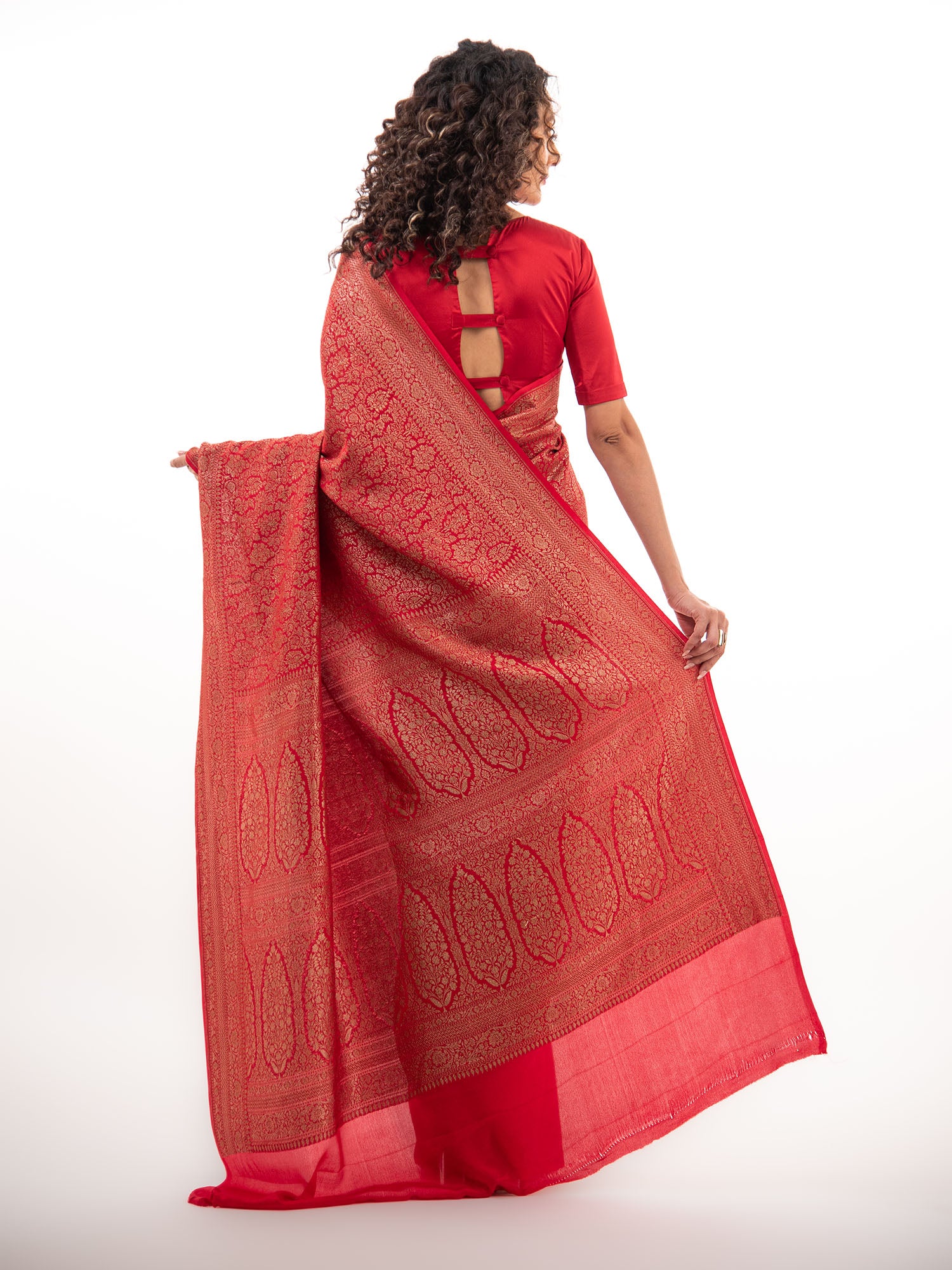 Red Jaal Crepe Silk Handloom Banarasi Saree - Sacred Weaves