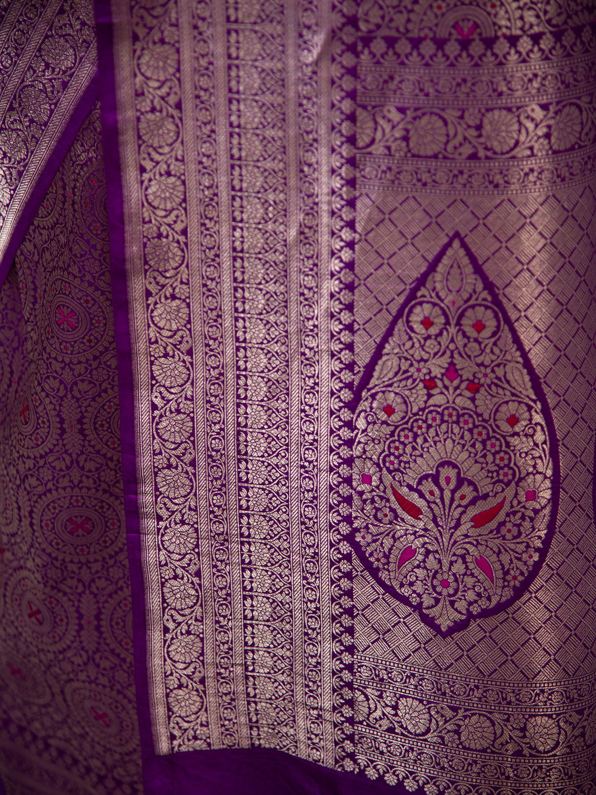 Purple Meenakari Silk Brocade Handloom Banarasi Saree