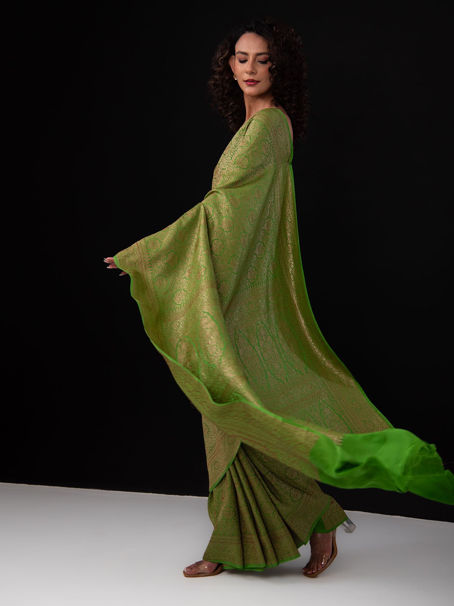 Green Jaal Crepe Silk Handloom Banarasi Saree - Sacred Weaves