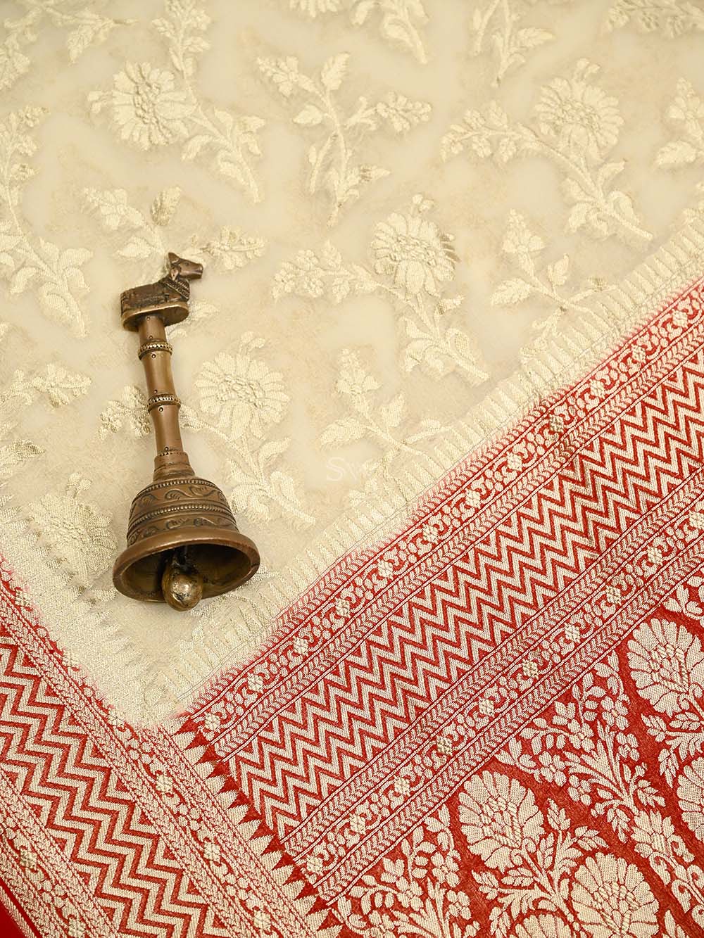 Cream Jaal Khaddi Georgette Handloom Banarasi Saree - Sacred Weaves