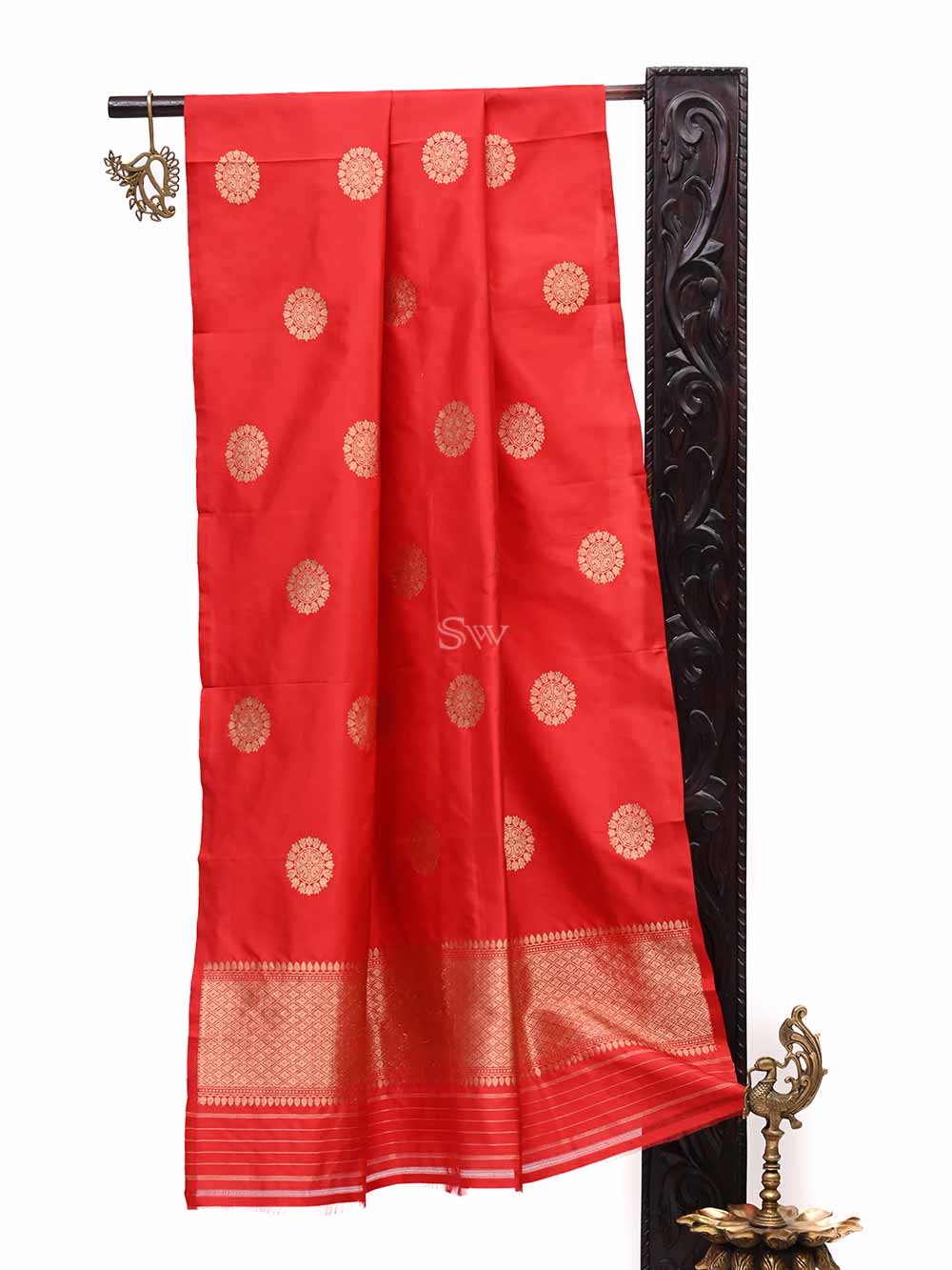 Red Boota Katan Silk Handloom Banarasi Dupatta - Sacred Weaves