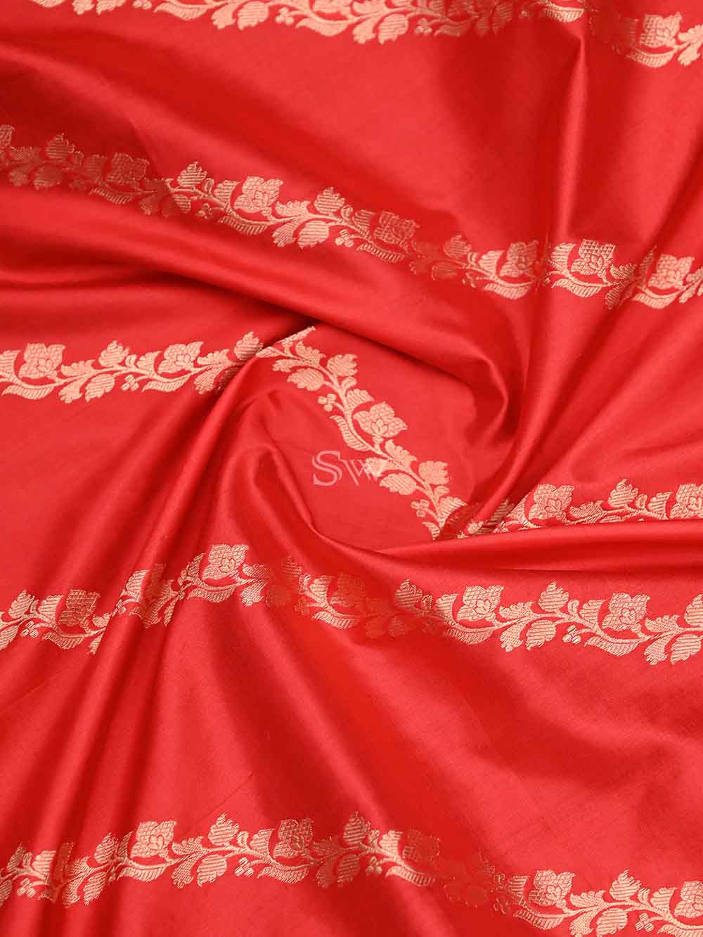 Red Leheriya Katan Silk Handloom Banarasi Dupatta - Sacred Weaves