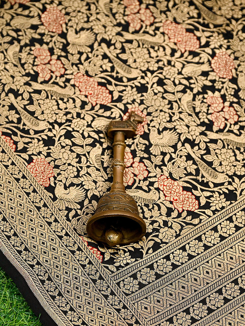 Black Meenakari Silk Brocade Handloom Banarasi Saree