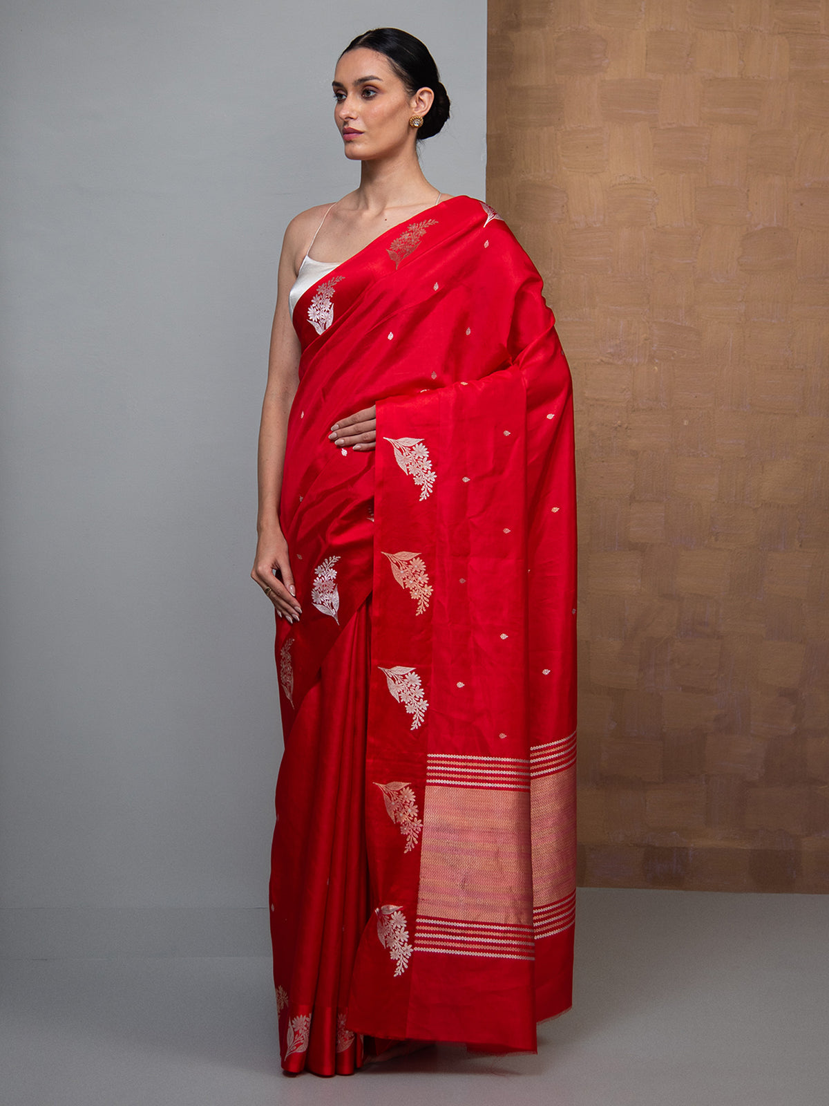 Red Booti Pure Silk Handloom Banarasi Saree