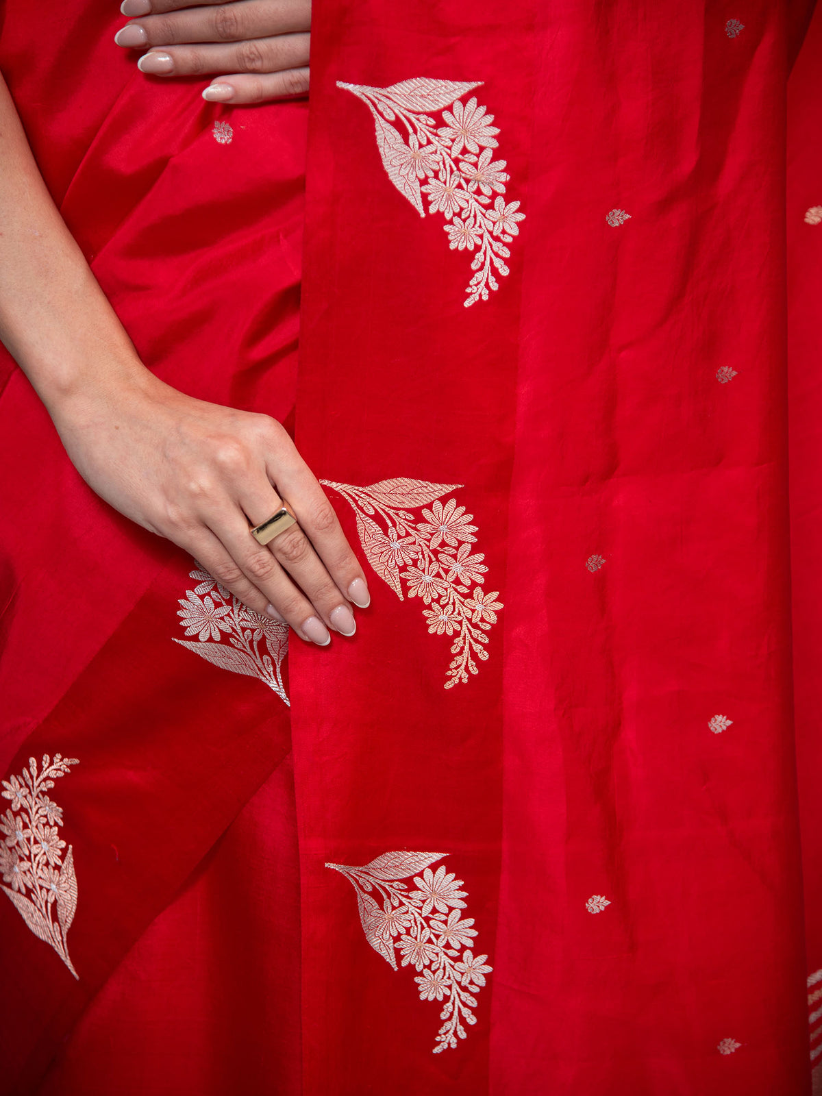 Red Booti Pure Silk Handloom Banarasi Saree