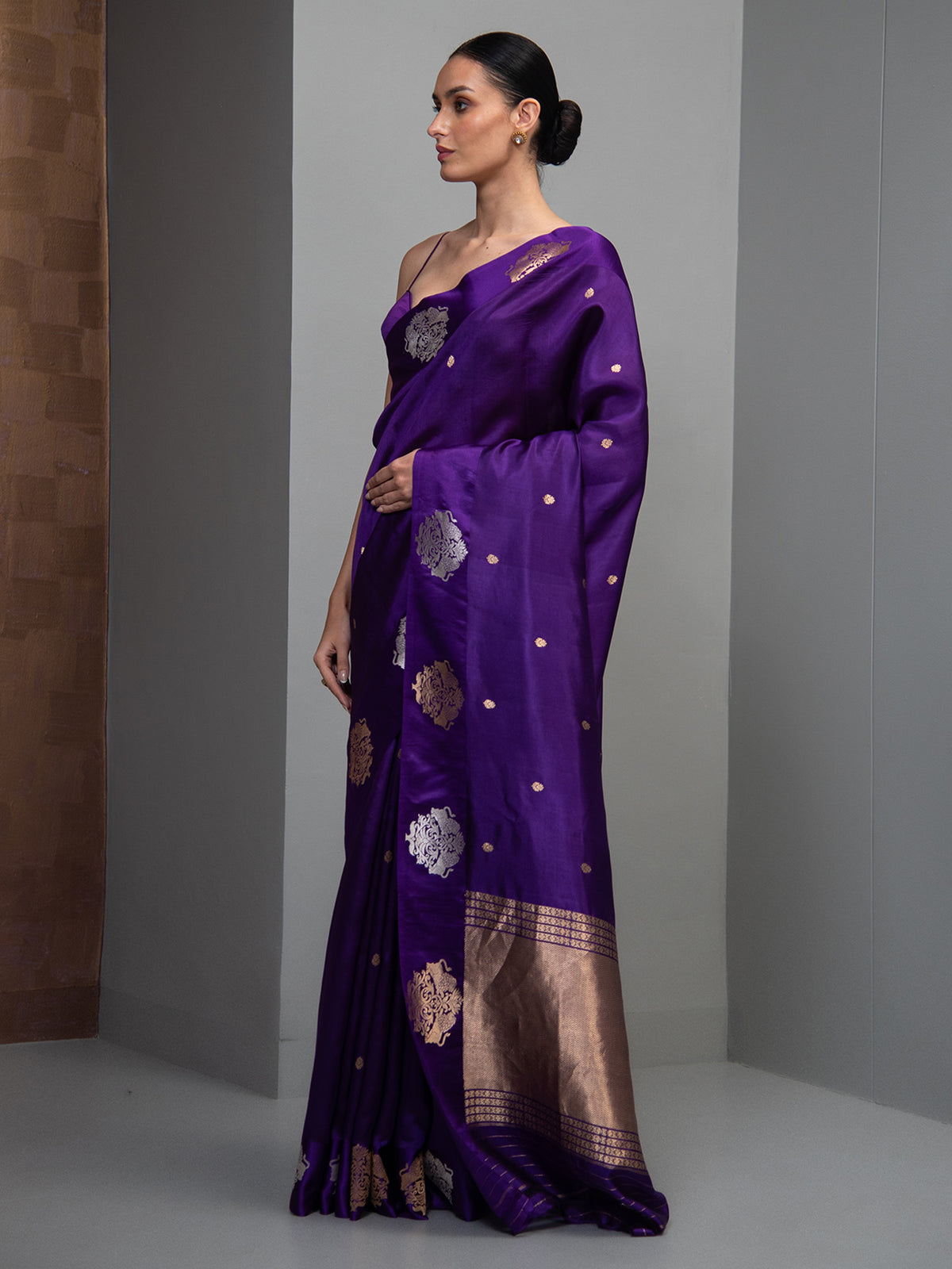 Purple Booti Pure Silk Handloom Banarasi Saree