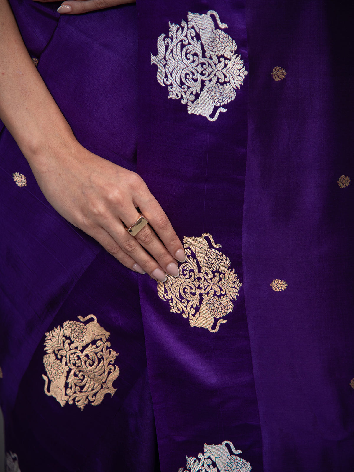 Purple Booti Pure Silk Handloom Banarasi Saree