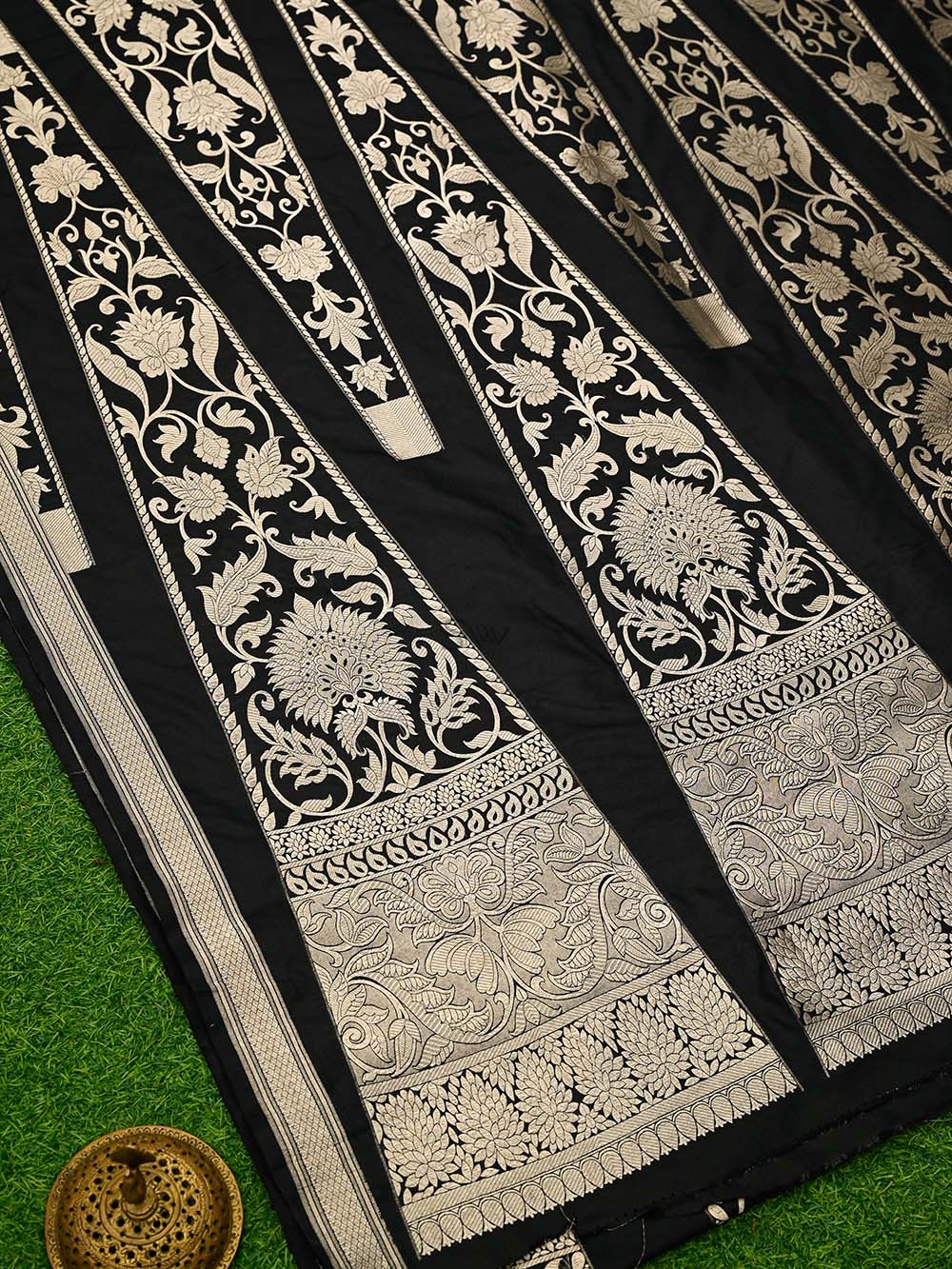 Black Silk Handloom Banarasi Lehenga