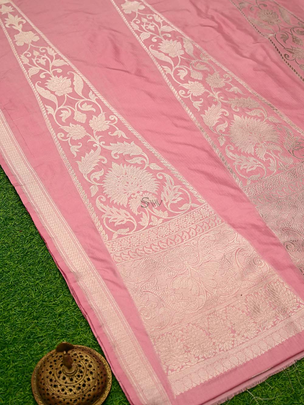 Pink Silk Handloom Banarasi Lehenga