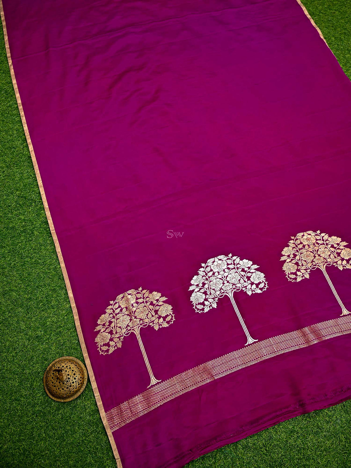 Dark Magenta Plain Satin Silk Handloom Banarasi Saree