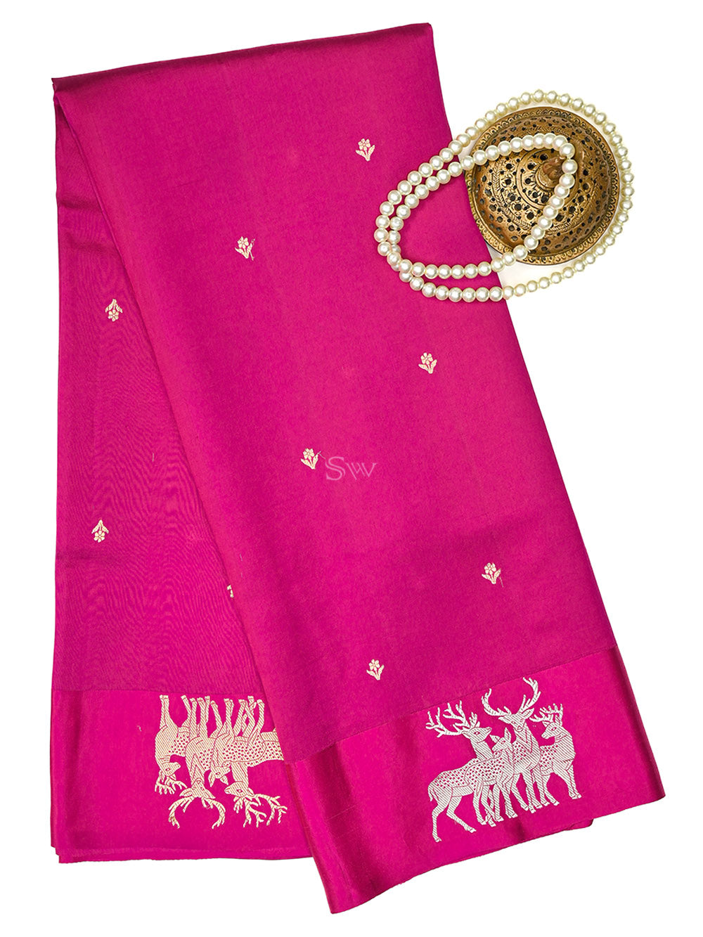 Magenta Booti Katan Silk Handloom Banarasi Saree
