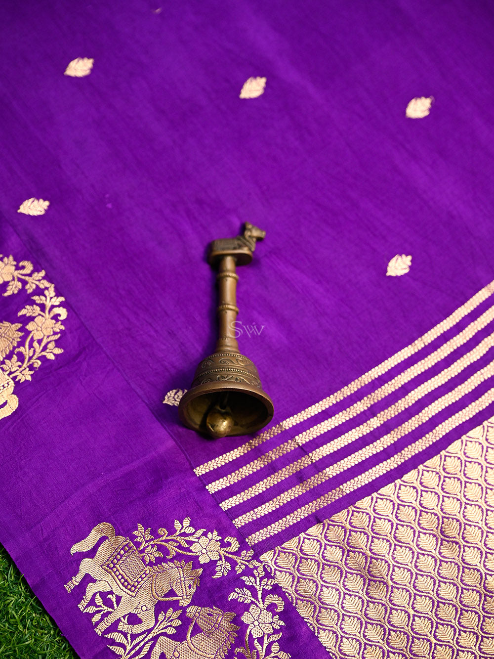 Purple Booti Katan Silk Handloom Banarasi Saree