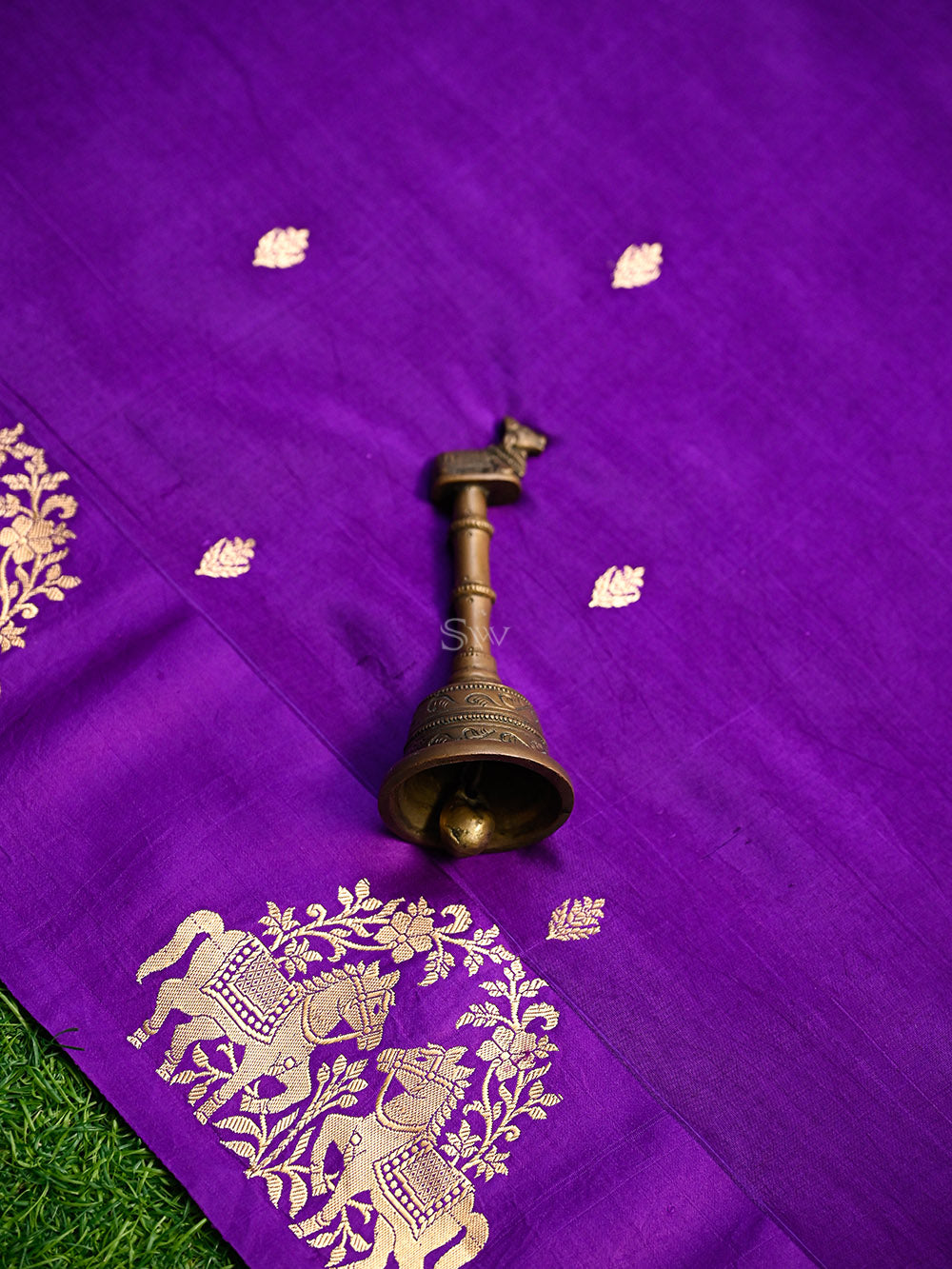 Purple Booti Katan Silk Handloom Banarasi Saree